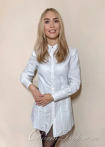 Veronika, 30