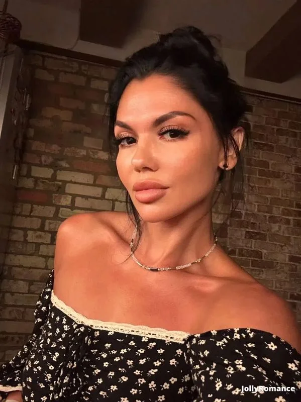 Yuliia, 40
